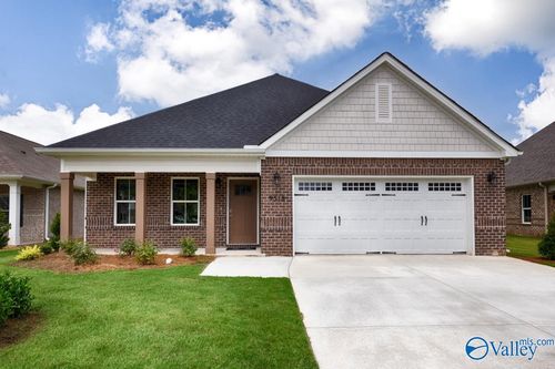 9518 Hampton Oak Dr, Owens Cross Roads, AL, 35763-4821 | Card Image