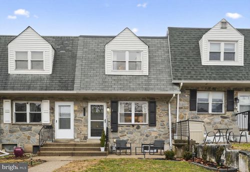 6 Franklin Ave, PHOENIXVILLE, PA, 19460-3202 | Card Image