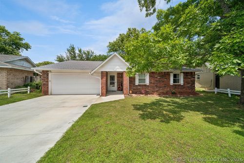 1605 Pine Ave, Broken Arrow, OK, 74012-5212 | Card Image
