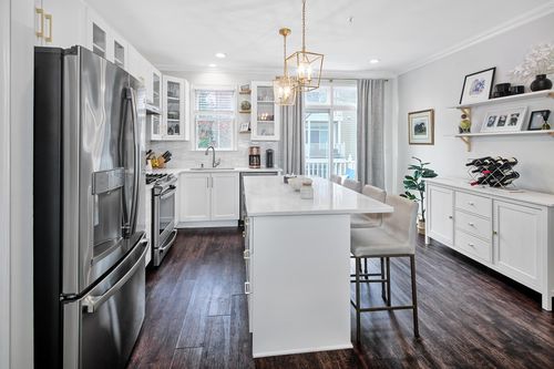 237 Price Ct, West New York, NJ, 07093-8381 | Card Image