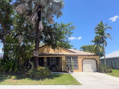 13541 Sw 10th Pl, Davie, FL, 33325-1606 | Card Image