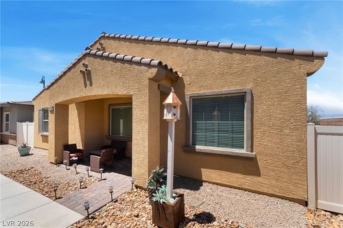 794 Hibiscuss Blossom St, Henderson, NV, 89011-5451 | Card Image