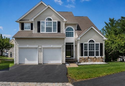 4 Skylands Blvd, Hackettstown, NJ, 07840-5667 | Card Image