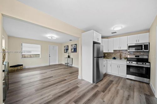 0-7532 Farragut St, Hollywood, FL, 33024-2626 | Card Image