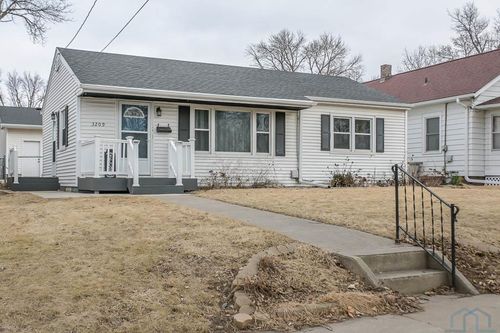 3209 6th Ave, Sioux City, IA, 51106-2708 | Card Image