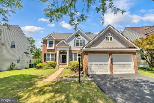 43332 Burke Dale St, CHANTILLY, VA, 20152-1712 | Card Image