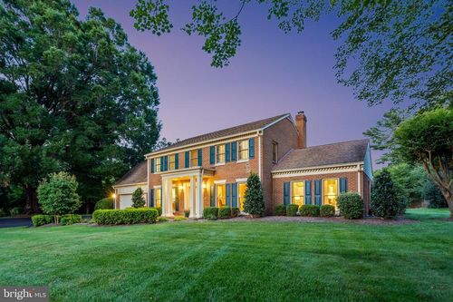 2201 Lydia Pl, VIENNA, VA, 22181-2947 | Card Image
