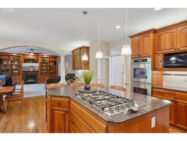 1488 Sw 17 Th Ct, House other with 5 bedrooms, 4 bathrooms and 3 parking in Gresham OR | Image 14