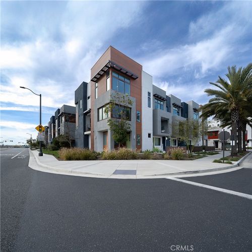 430 Transport, Tustin, CA, 92782-3761 | Card Image