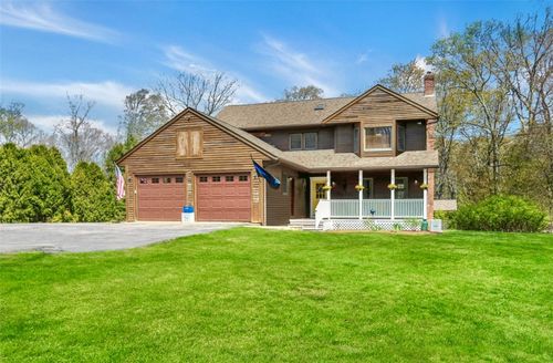 2 Overlook Dr, Ashaway, RI, 02804-2600 | Card Image
