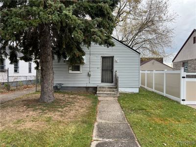 91 Cambridge Avenue, House other with 2 bedrooms, 1 bathrooms and null parking in Buffalo NY | Image 1