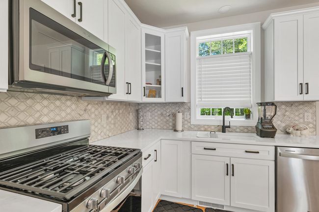 57 Hardy Rd, House other with 3 bedrooms, 3 bathrooms and null parking in Londonderry NH | Image 8