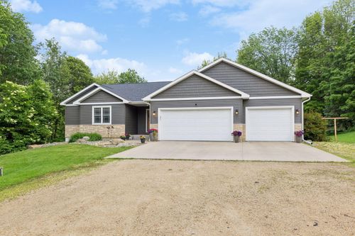 N7432 State Road 65, River Falls, WI, 54022-4153 | Card Image
