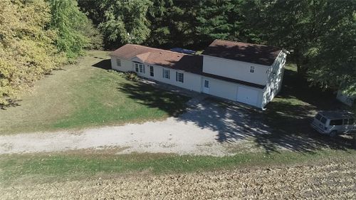 921 Cr 750n Road, Sullivan, IL, 61951 | Card Image