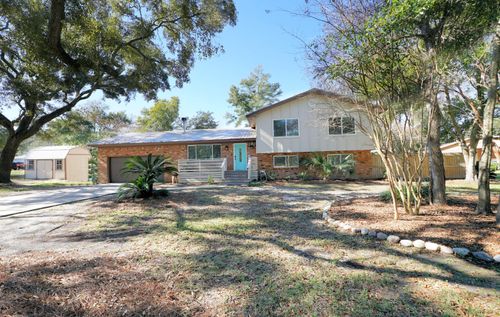 951 Pocahontas Dr, Fort Walton Beach, FL, 32547-3251 | Card Image