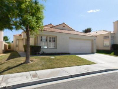 9741 Horizon Hills Drive, House other with 3 bedrooms, 2 bathrooms and null parking in Las Vegas NV | Image 3