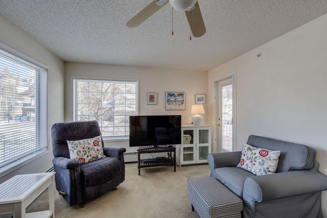 3306 - 3000 Sienna Park Green Sw, Home with 2 bedrooms, 2 bathrooms and 1 parking in Calgary AB | Image 9