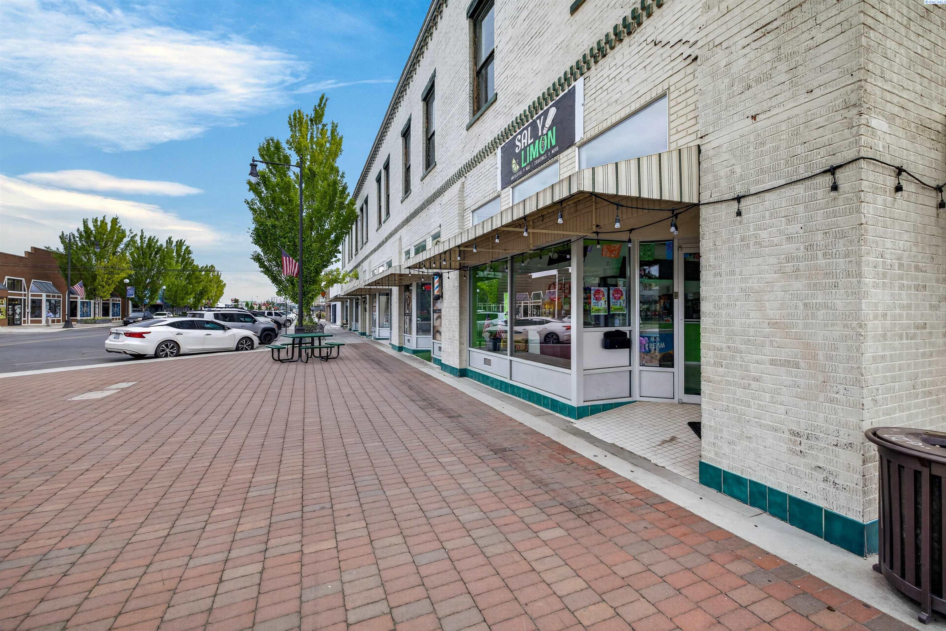 Commercial Sale in Sunnyside 2