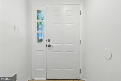 24-261-14758 Wexhall Ter, BURTONSVILLE, MD, 20866-1914 | Card Image