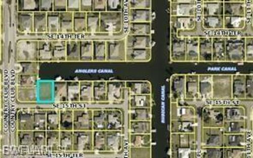 907 Se 15th St, Cape Coral, FL, 33990-3425 | Card Image