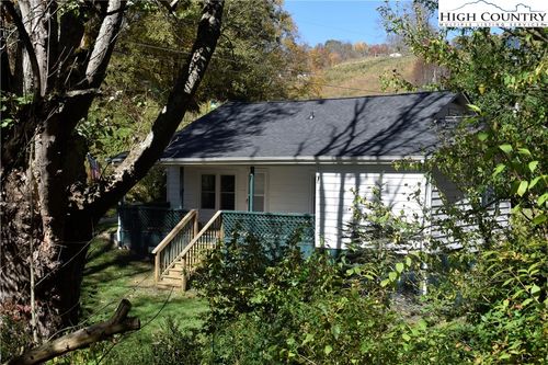 336 Willowdale Church Rd, Vilas, NC, 28692-8961 | Card Image