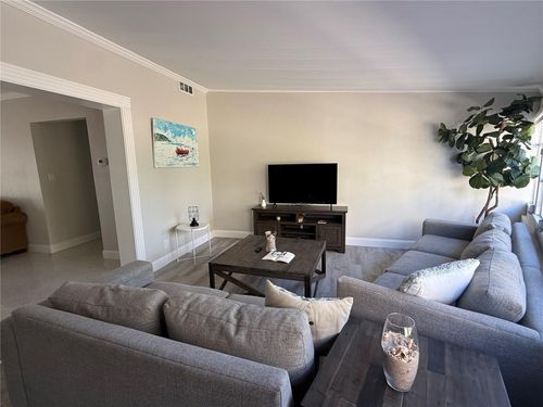 6407 1st Palm Pt, ST PETE BEACH, FL, 33706-2111 | Card Image