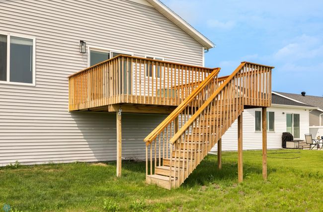 Deck | Image 30