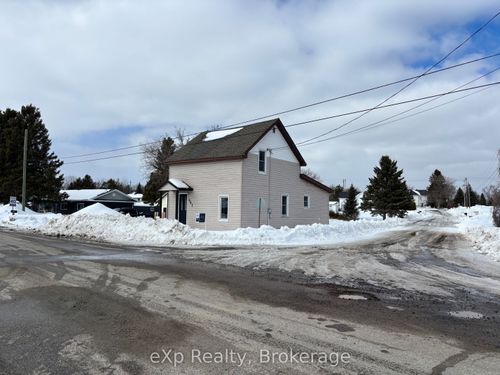 601 Drive-In Rd, Sturgeon Falls, ON, P2B2R1 | Card Image