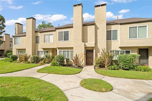 15890 Camo Bluff Ct, Fountain Valley, CA, 92708-1105 | Card Image