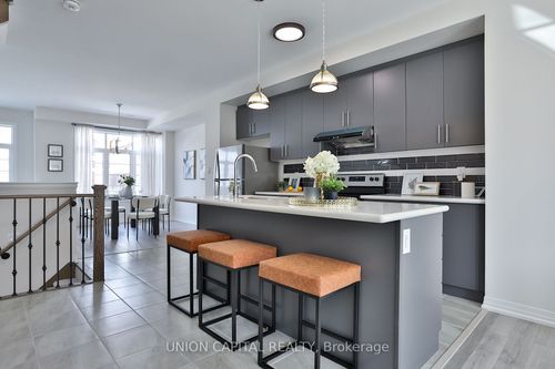 5 Sissons Way, Markham, ON, L6B1R2 | Card Image