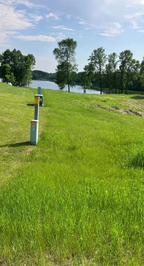 24586 Labrador Beach Rd, Pelican Rapids, MN, 56572-7188 | Card Image