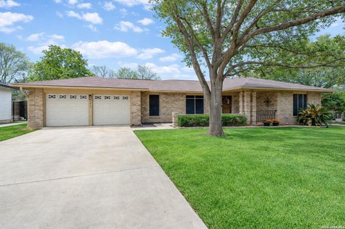 2011 Broken Oak St, San Antonio, TX, 78232-3105 | Card Image