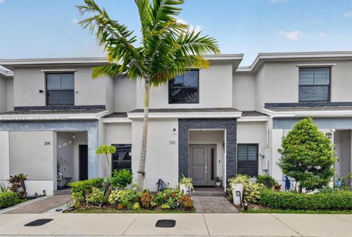 310 Ne 1st Dr, Florida City, FL, 33034 | Card Image