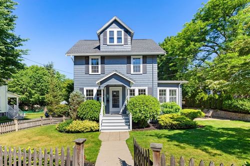 43 Trenton St, Melrose, MA, 02176 | Card Image