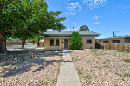 601 Dallas St Ne, Albuquerque, NM, 87108-2207 | Card Image