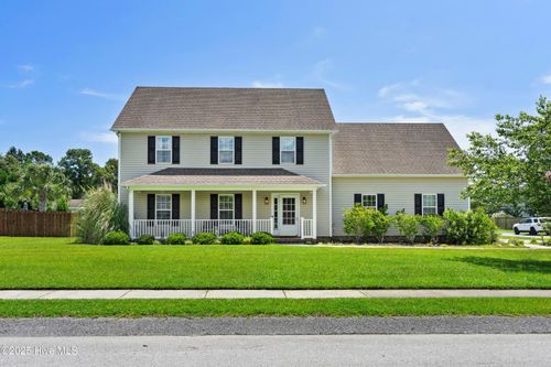 120 Cormorant Dr, Swansboro, NC, 28584-8379 | Card Image