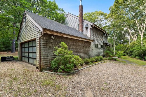 526 Hands Creek Rd, East Hampton, NY, 11937-3408 | Card Image