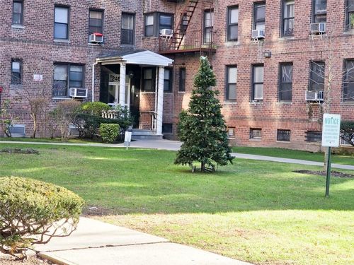 apt-4f-2465 Haring St, Brooklyn, NY, 11235-1811 | Card Image