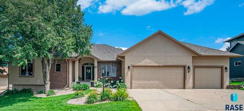 10 E Big Sky Pl, Sioux Falls, SD, 57110-5709 | Card Image