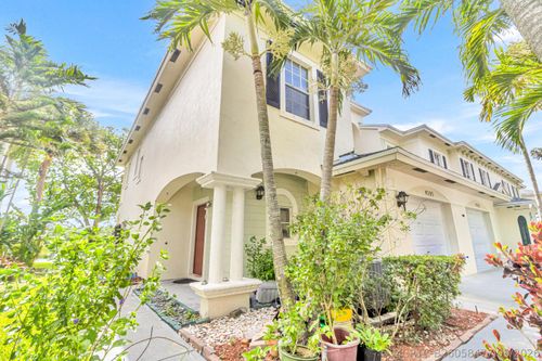 4205 Emerald Vis, Lake Worth, FL, 33461-5383 | Card Image