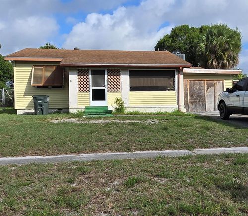 1115 Colonial Road, Fort Pierce, FL, 34950 | Card Image