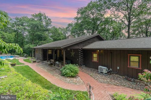 3380 Armstrong Valley Rd, HALIFAX, PA, 17032-7713 | Card Image