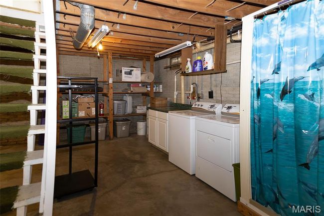 Storage shelves included | Image 16