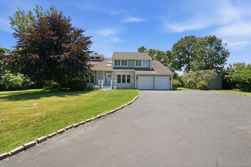 117 Southfield Rd, Baiting Hollow, NY, 11933-1451 | Card Image