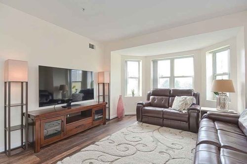 205-1 Cityview Ln, Quincy, MA, 02169-4675 | Card Image