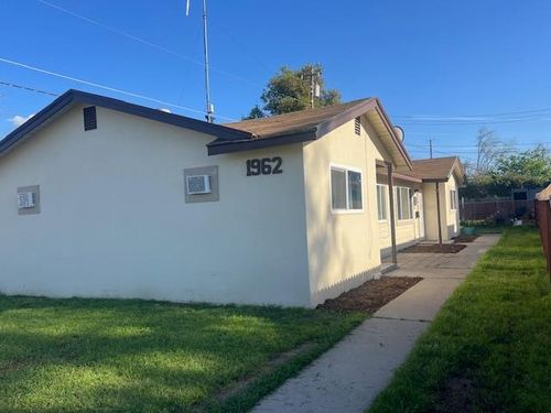 1962 Grand Avenue, Sacramento, CA, 95838 | Card Image