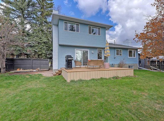 127 Silver Ridge Close Nw, Home with 4 bedrooms, 3 bathrooms and 4 parking in Calgary AB | Image 41