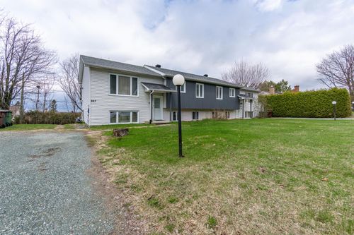 885 Rue Aline, Sherbrooke (Les Nations), QC, J1H6A6 | Card Image