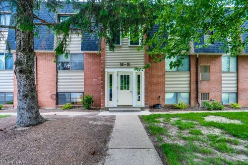 4m-216 Moore Rd, Avon Lake, OH, 44012-1249 | Card Image