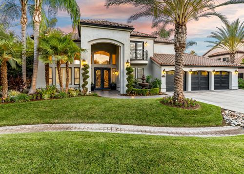 5721 W Prospect Dr, Visalia, CA, 93291-8901 | Card Image